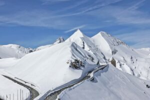 Grossglockner Grohag_Schneeraeumung20240426001.6c2caee7