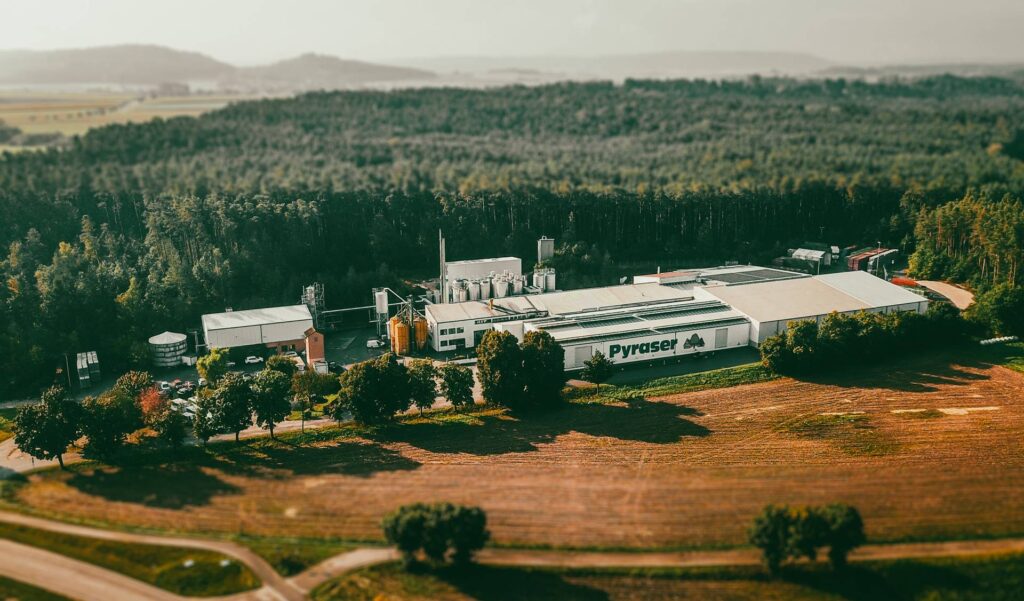 Die vollständig vernetzte Familienbrauerei Pyraser – Digitalisierung mit Bestandstechnik und Cloudlösung von BeEA 25 BeEA Pyraser Luftaufnahme