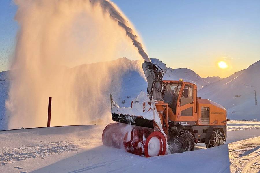 ZAUGG Schneefräse im Einsatz