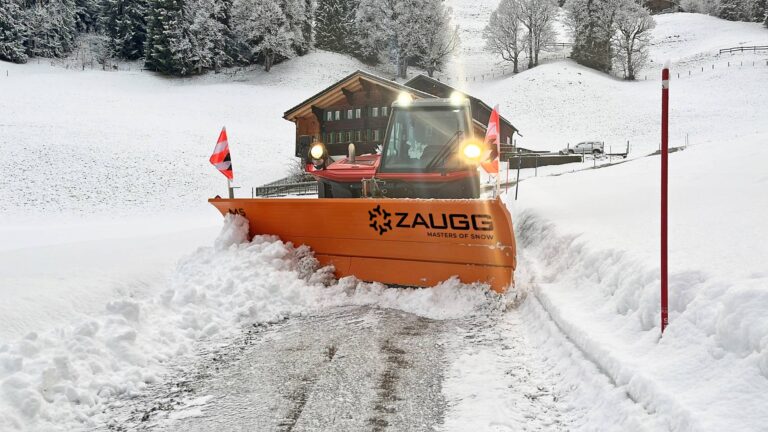 Zaugg Schneepflug ZAUGG M5_Einsatzfoto-01