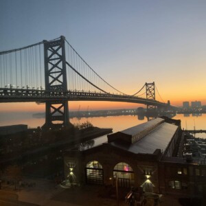 Die Benjamin Franklin Bridge, die Philadelphia, Pennsylvania mit Camden, New Jersey über den Delaware River verbindet, wird mit einem Camur-System der Protector AG überwacht. Benjamin-Franklin-Bridge