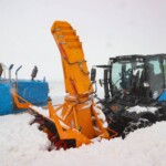 Neben der starken Leistung zählt vor allem der Bedienkomfort der Geräte – schließlich müssen sich die Winterdienstmitarbeiter viele Stunden im extremen, hochalpinen Terrain sicher bewegen und konzentriert arbeiten. Schneeraeumung_Grohag Großglockner