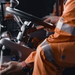 Ergonomiefaktor Sitzhaltung: Auch die in Längs- und Höhenrichtung verstellbare Lenksäule kann die Sitzposition während der Fahrt positiv beeinflussen. AGR Lenkradverstellung