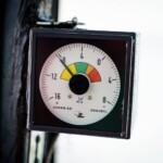 Das eingebaute Messgerät prüft
jederzeit den optimalen Winkel. Messgerät ZAUGG AG EGGIWIL