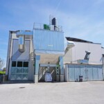 30 Prozent Wärmerückgewinnung werden in Seekirchen dank der Kombination von Kondensationsanlage und Absorptionsanlage erzielt. Heizwerk Seekirchen